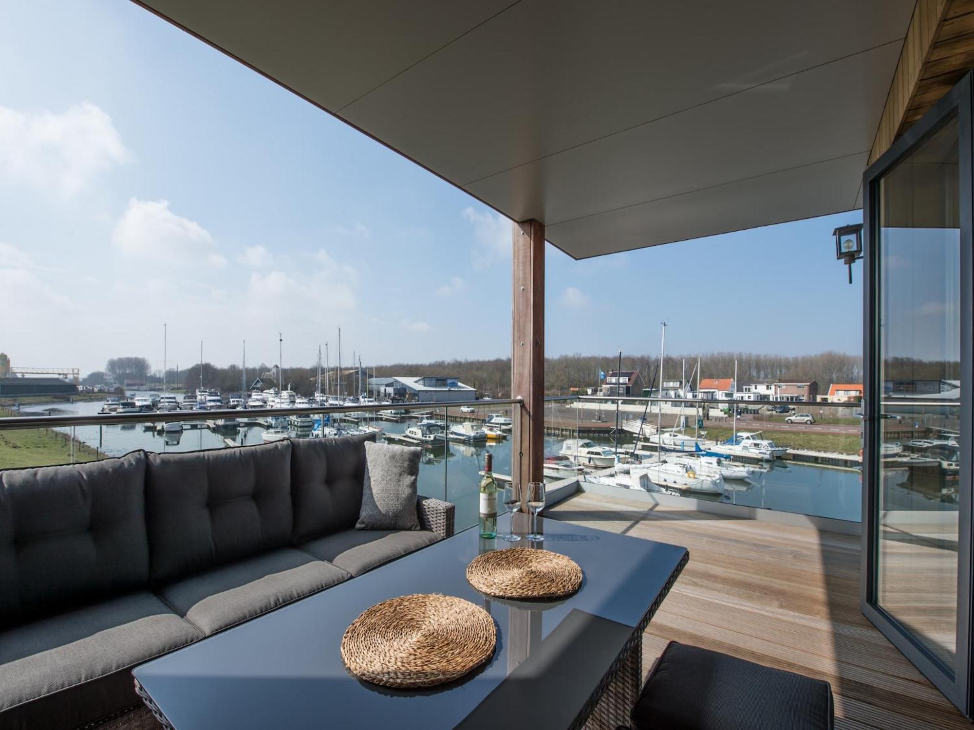 Waterlodge Blue Lagoon On A Jetty For 4 People Kamperland Esterno foto
